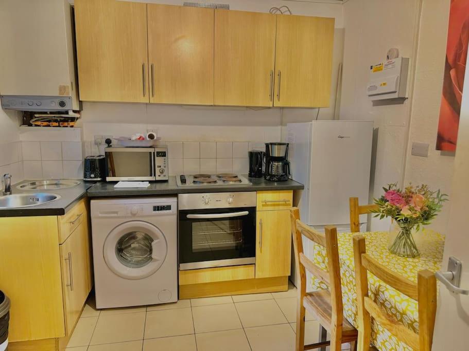 Vauxhall 1-Bedroom Entire Apartment Central Лондон Екстер'єр фото
